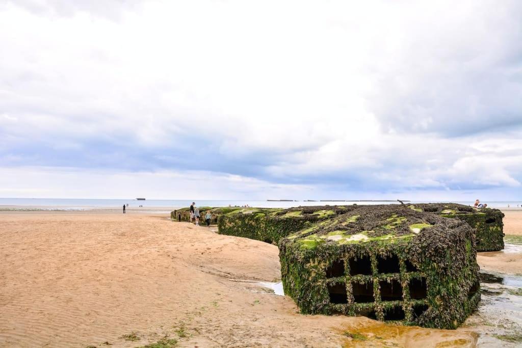Le Joffre - Studio Sur La Digue En Centre Ville Arromanches-les-Bains Kültér fotó